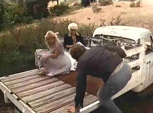Classic porn fuck in the back of a pickup truck